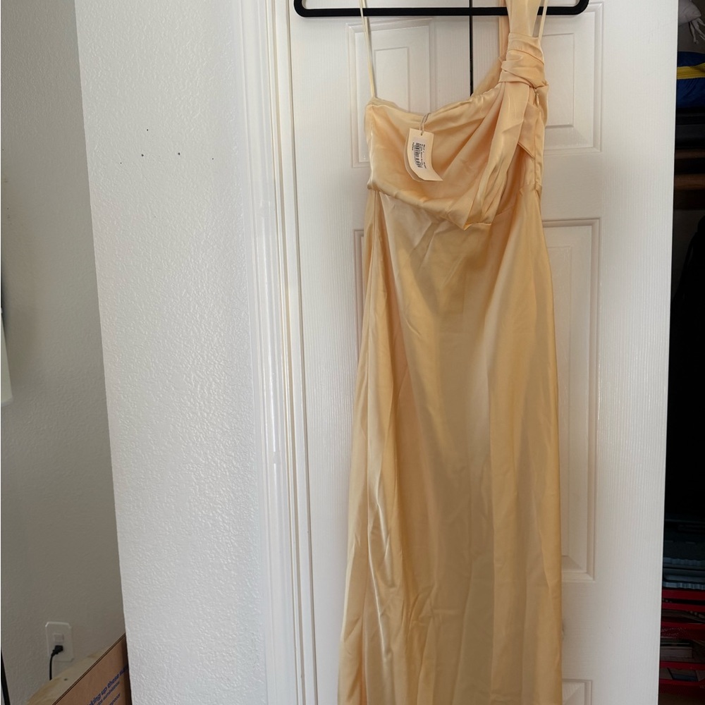 Elegant Cream One-Shoulder Dress